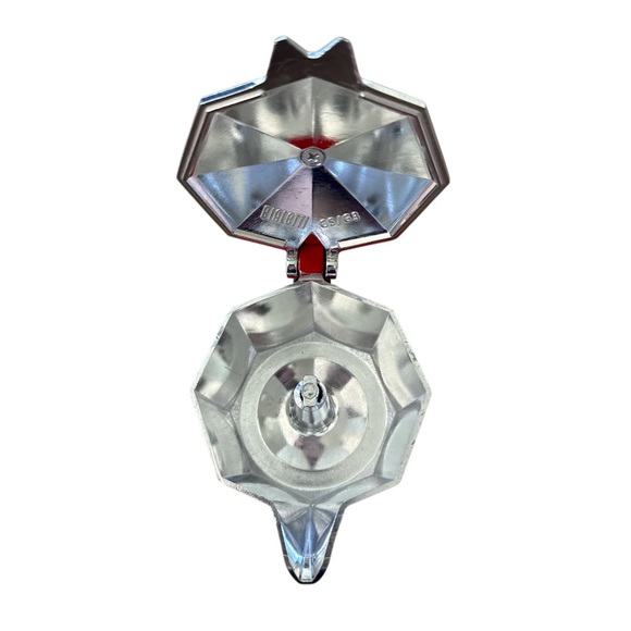 Bialetti Red Moka Express 3 Cup Stovetop Espresso Maker 3 Cups 4.4 Ounce New - Picture 7 of 11